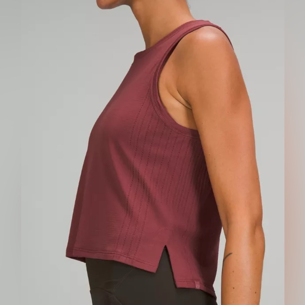 Lululemon Train to be tank size 4